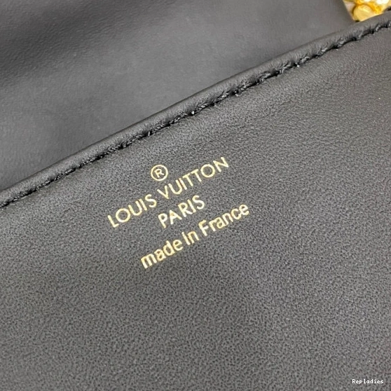 Cheap Coussin Beltbag LOUIS VUITTON 0825